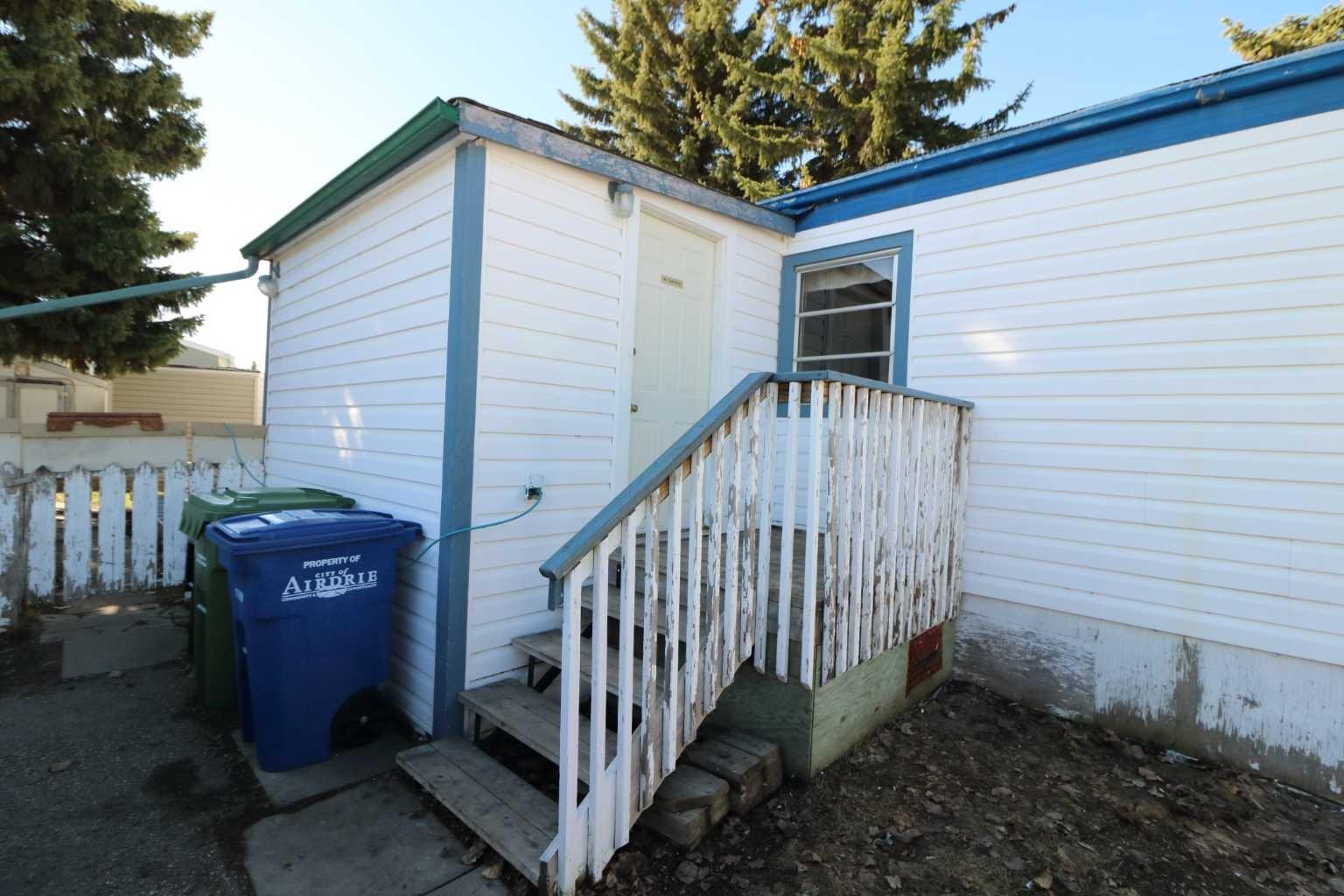 649 Main Street N 13