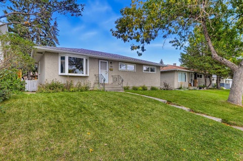 Photo of 176 Frobisher Boulevard SE, Calgary, AB T2H 1G7 (MLS # A2346576)