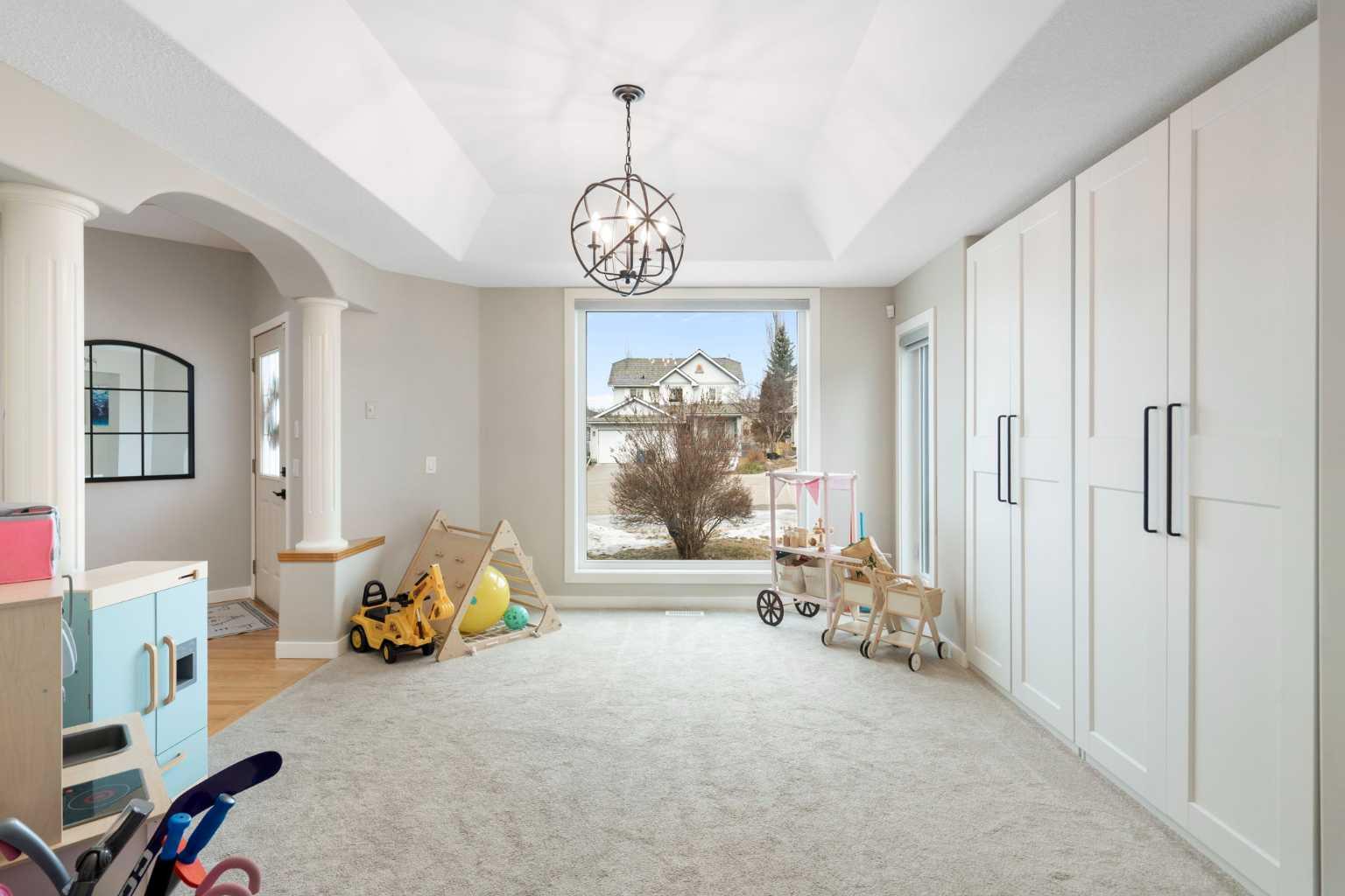 408 Mt Douglas Court SE