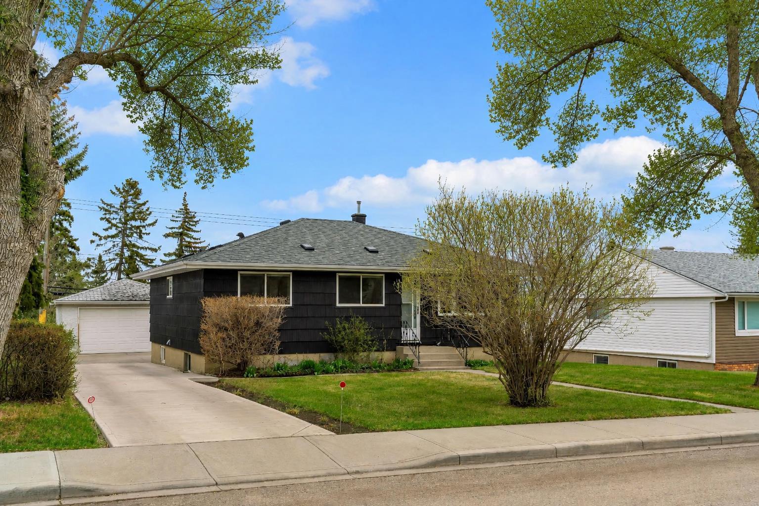 254 Hendon Drive NW