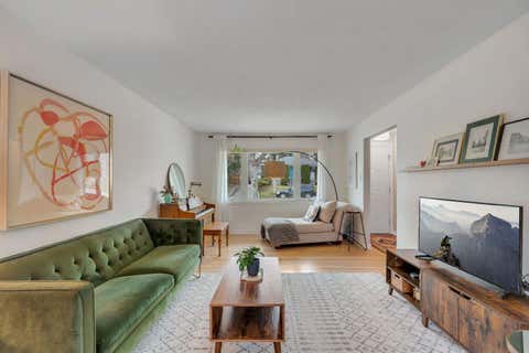 Photo of 254 Hendon Drive NW, Calgary, AB T2K 1Z5 (MLS # A2338635)