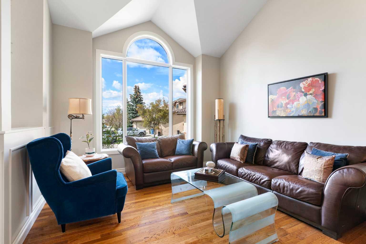 476 Silvergrove Gardens NW