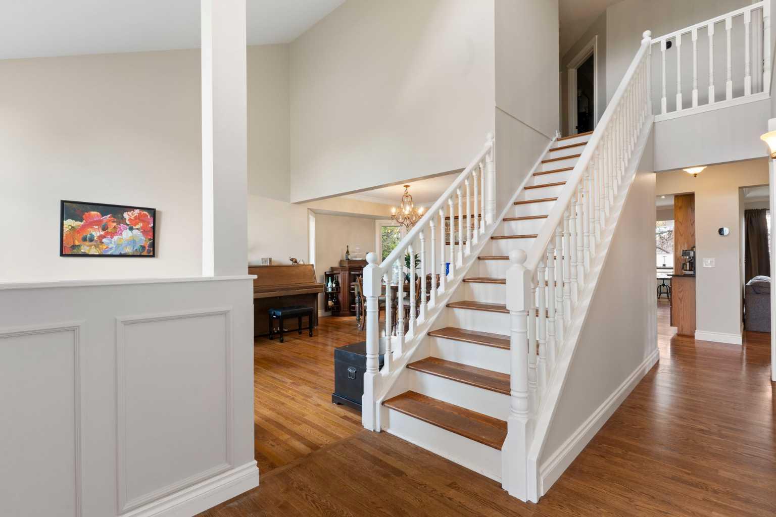 476 Silvergrove Gardens NW