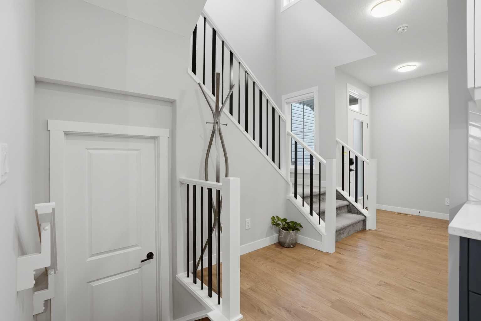 61 Calhoun Crescent NE