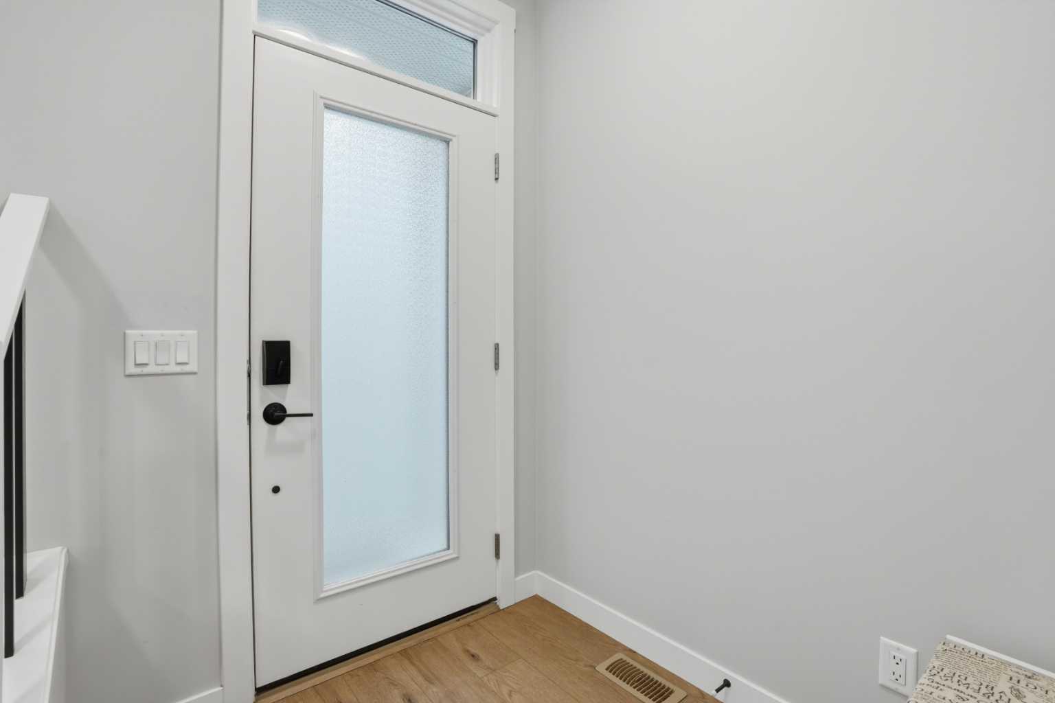 61 Calhoun Crescent NE