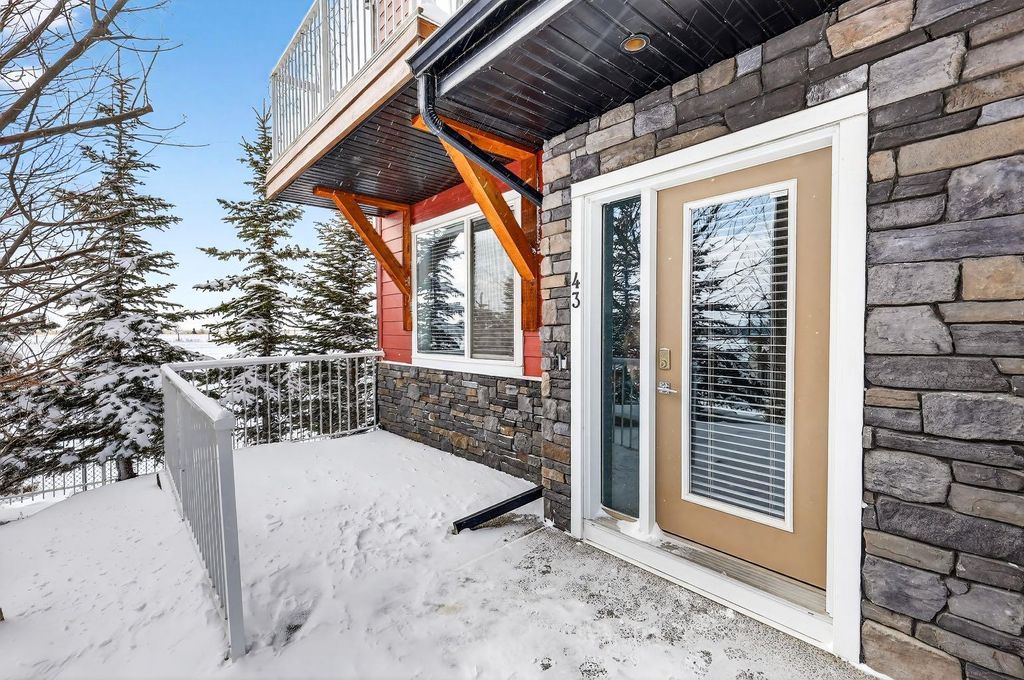 Photo of 111 Rainbow Falls Gate #43, Chestermere, AB T1X 0Z5 (MLS # A2297614)