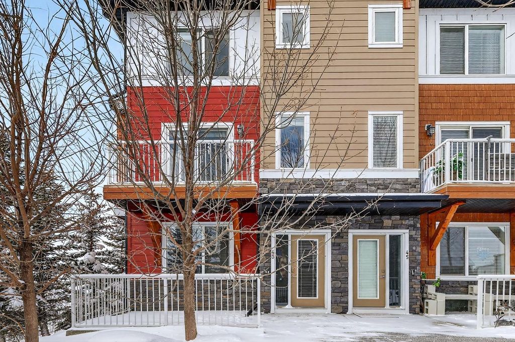 Photo of 111 Rainbow Falls Gate #43, Chestermere, AB T1X 0Z5 (MLS # A2297614)