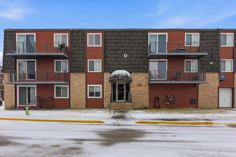 Photo of 80 Galbraith Drive SW #14D, Calgary, AB T3E 4Z6 (MLS # A2299480)