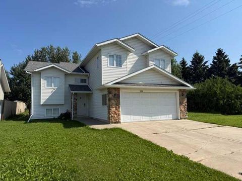 Photo of 800 1A Avenue SW, Slave Lake, AB T0G 2A4 (MLS # A2329141)