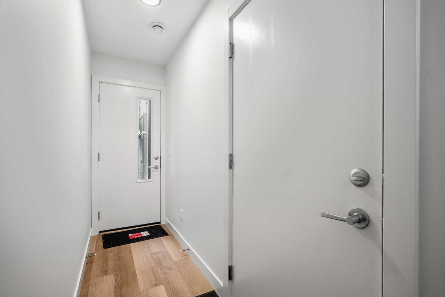 550 Seton Circle SE 202