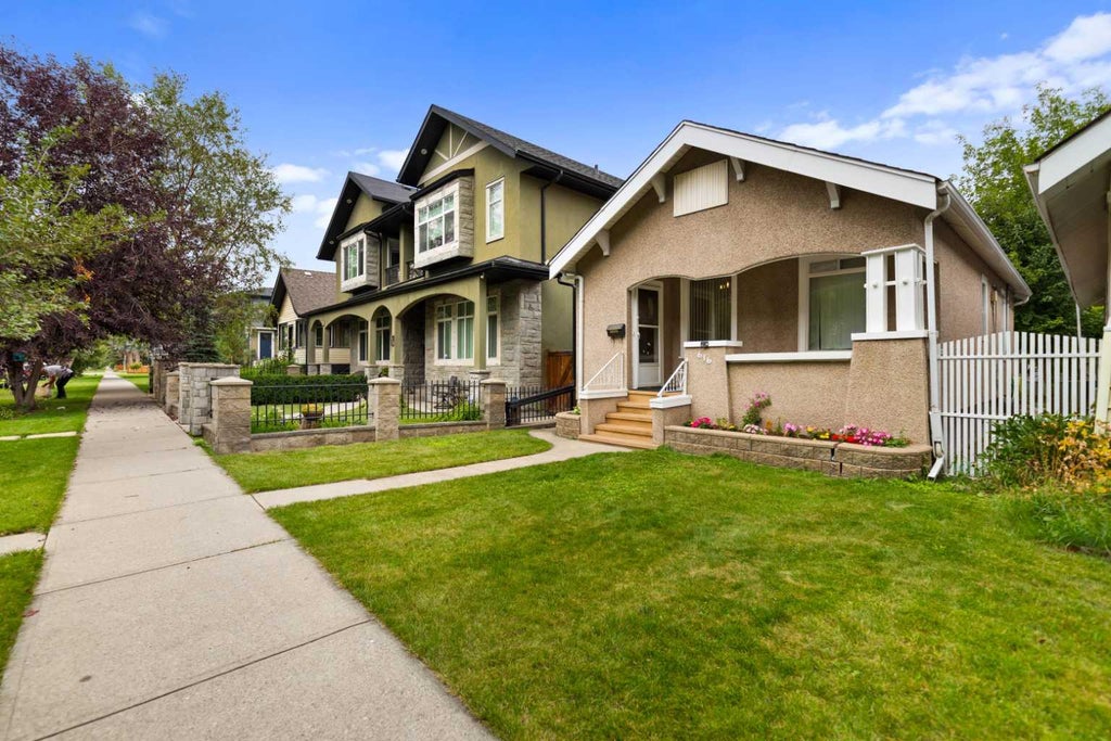 Photo of 616 17 Avenue NW, Calgary, AB T2M 0N5 (MLS # A2341060)
