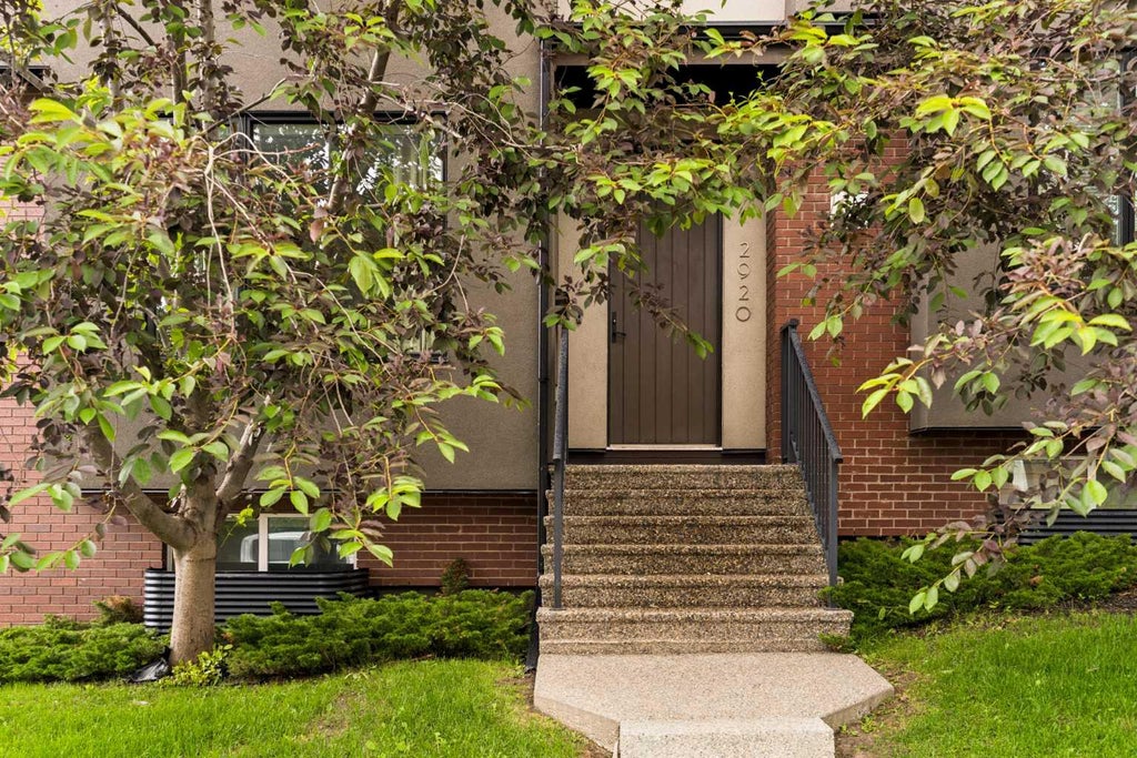 Photo of 2920 15 Street SW, Calgary, AB T2R 6R3 (MLS # A2348630)