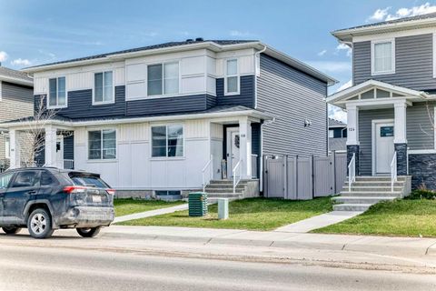 Photo of 120 CHELSEA Drive, Chestermere, AB T1X 1Z3 (MLS # A2307231)