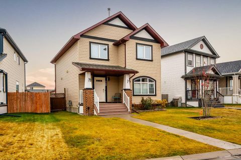 146 Copperstone Grove SE Calgary AB T2Z 4X8