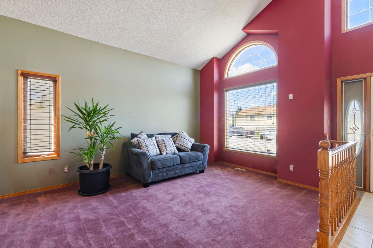 87 Applefield Close SE