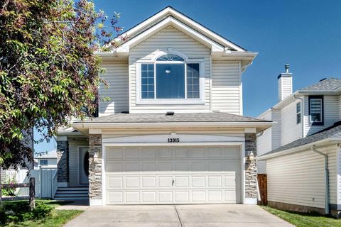 Photo of 12915 Coventry Hills Way NE, Calgary, AB T3K 5L4 (MLS # A2325111)