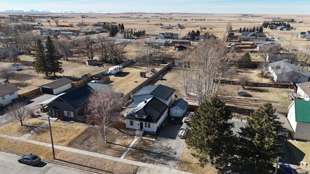 Photo of 60 N 2 Street W, Magrath, AB T0K 1J0 (MLS # A2291347)