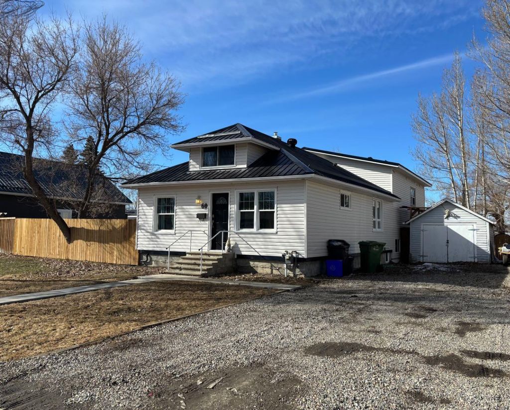 Photo of 60 N 2 Street W, Magrath, AB T0K 1J0 (MLS # A2291347)