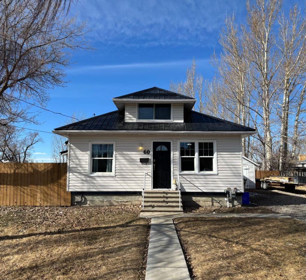 Photo of 60 N 2 Street W, Magrath, AB T0K 1J0 (MLS # A2291347)
