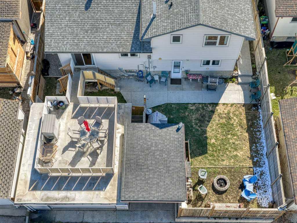 235 Rundleridge Drive NE