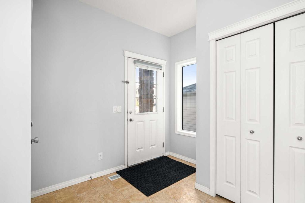 Photo of 102 Kincora Glen Mews NW, Calgary, AB T3R 0B6 (MLS # A2298996)