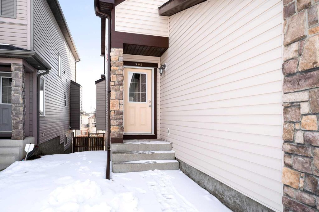 Photo of 102 Kincora Glen Mews NW, Calgary, AB T3R 0B6 (MLS # A2298996)