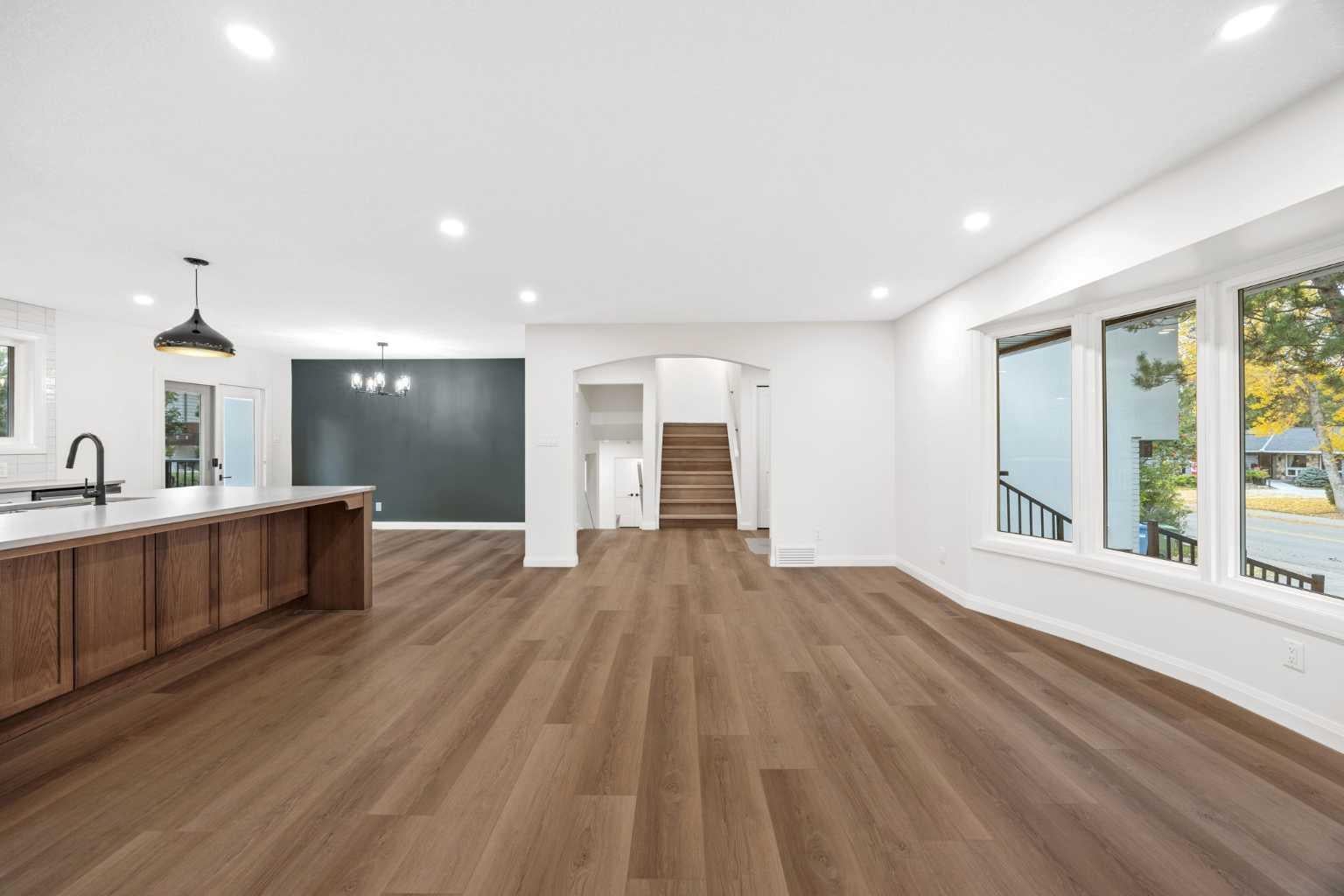 124 Canterbury Drive SW