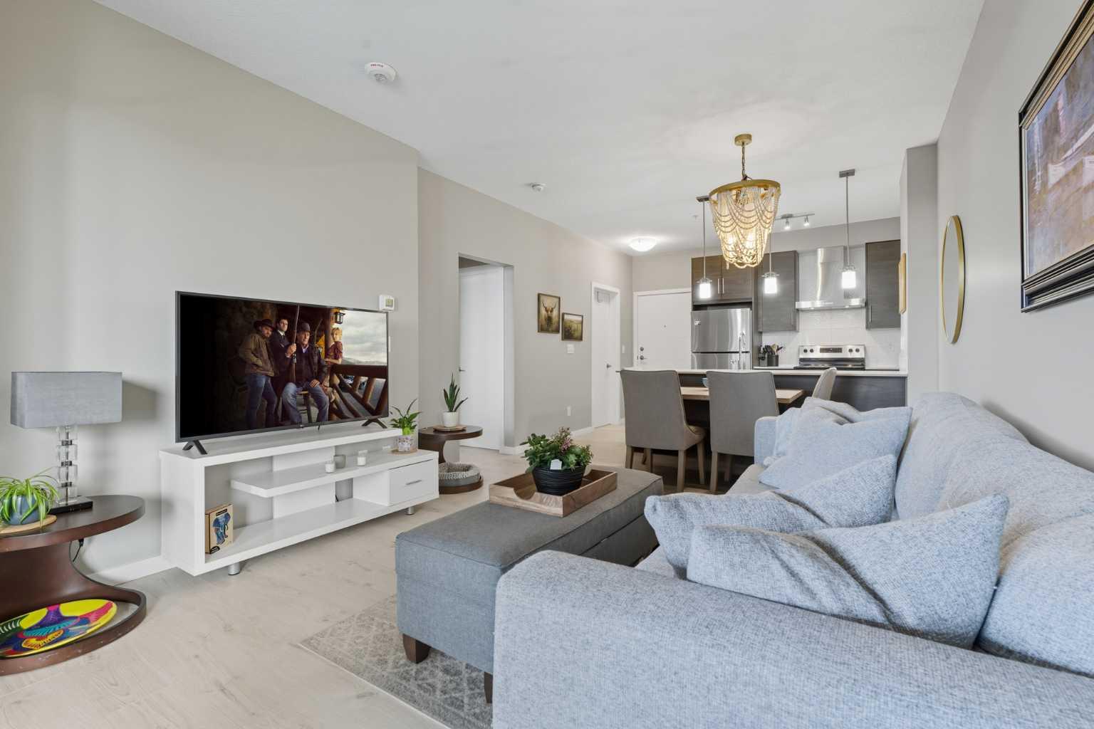 122 Mahogany Centre SE 304