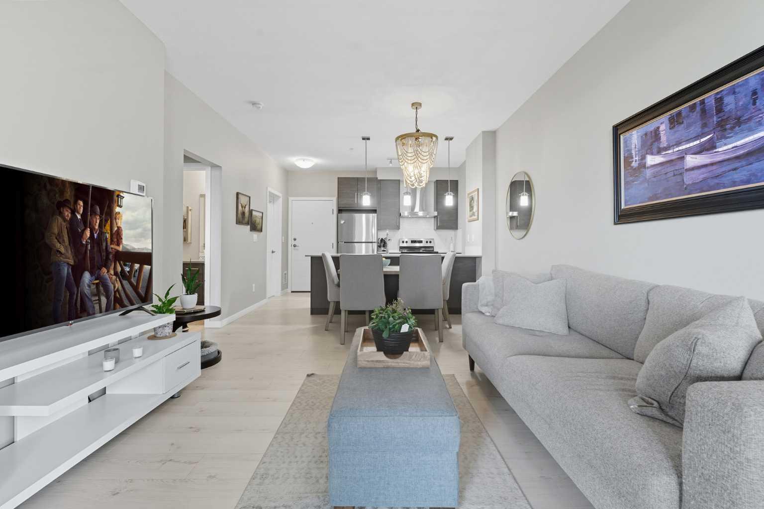 122 Mahogany Centre SE 304