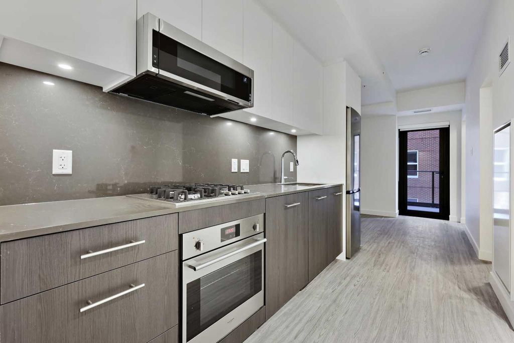 Photo of 730 2 Avenue SW #810, Calgary, AB T2P 1R8 (MLS # A2286078)