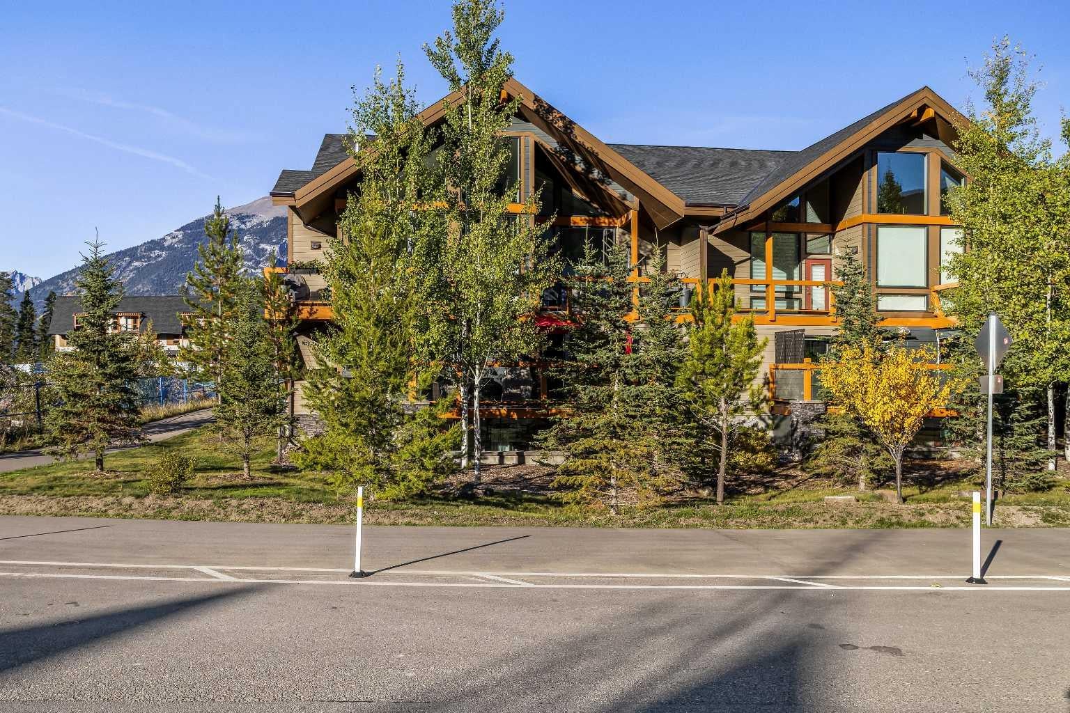 105 Stewart Creek Rise 803