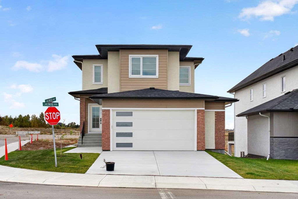 Photo of 3 Lakewood Way, Strathmore, AB T1P 2J5 (MLS # A2352793)