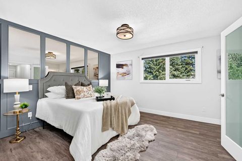 Tiny photo for 884 EAST CHESTERMERE Dr, Chestermere, AB T1X 1A7 (MLS # A2326707)