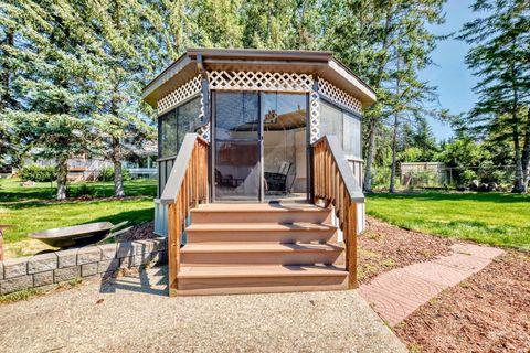 Tiny photo for 884 EAST CHESTERMERE Dr, Chestermere, AB T1X 1A7 (MLS # A2326707)