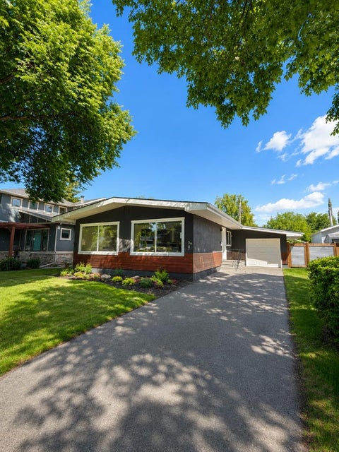 Photo of 38 Westwood Drive SW, Calgary, AB T3C 2V7 (MLS # A2308408)