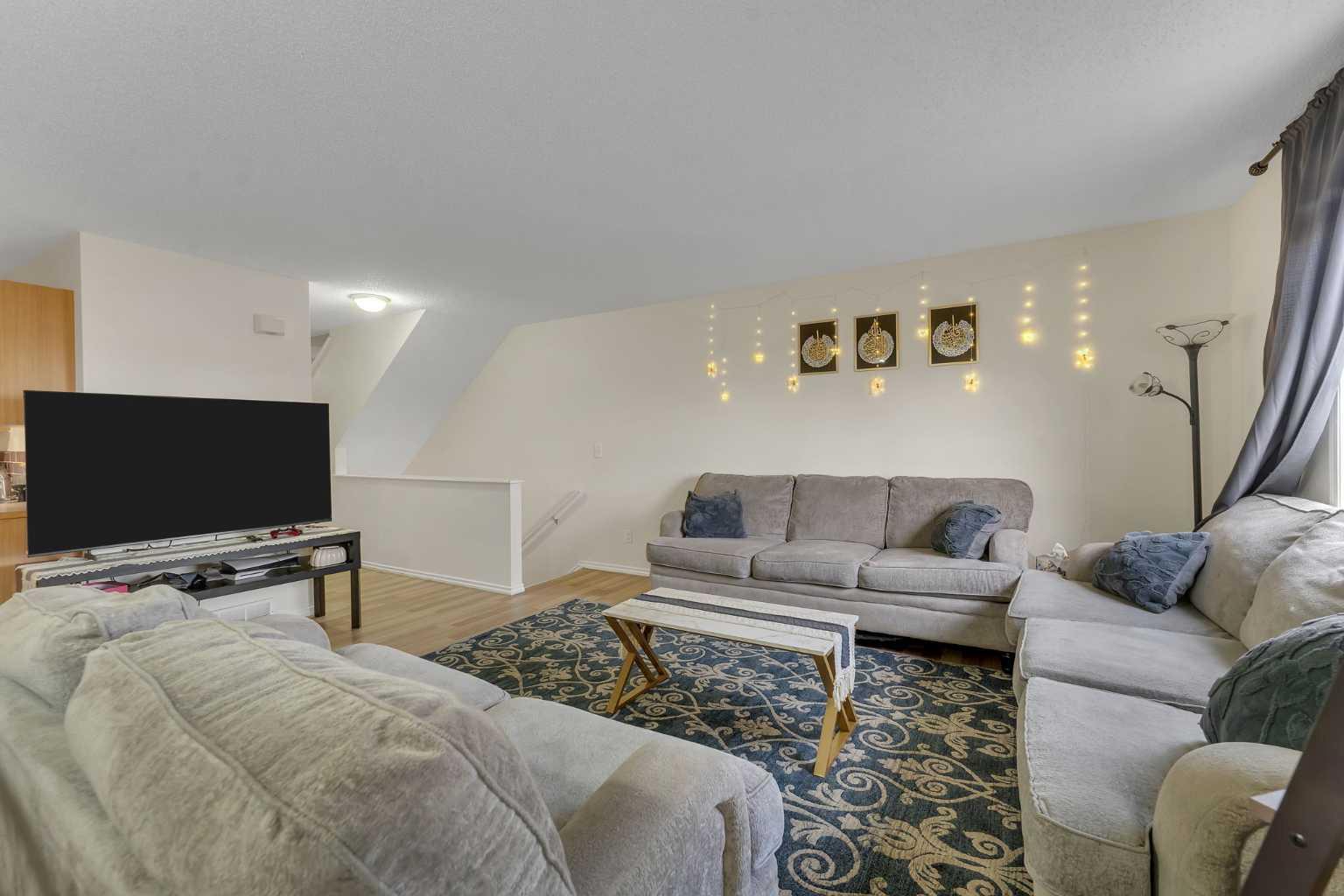 256 Taracove Place NE