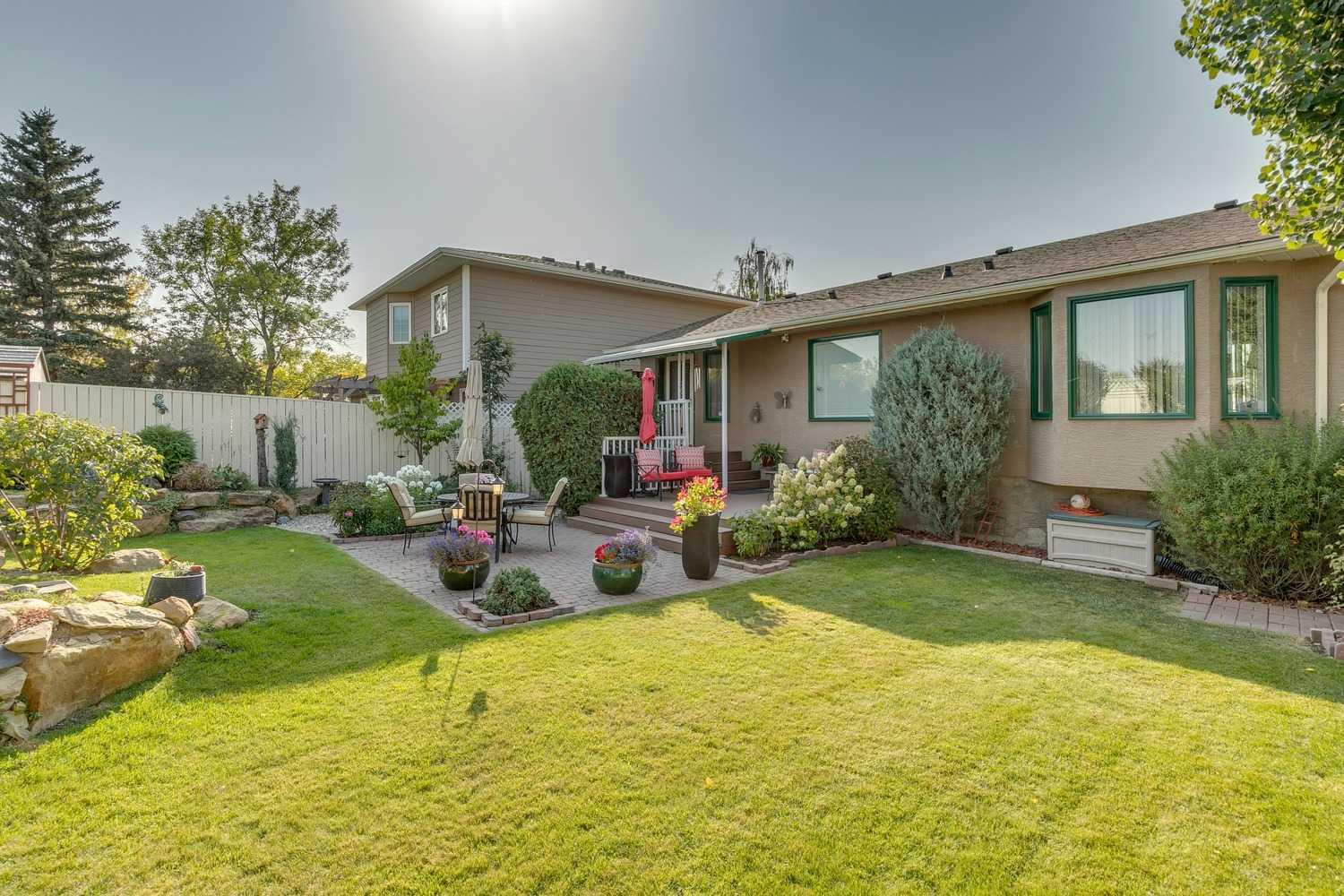 8 Douglas Woods View SE