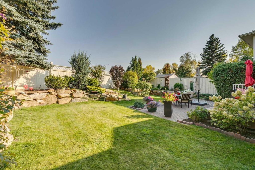 Photo of 8 Douglas Woods View SE, Calgary, AB T2Z 2A2 (MLS # A2301834)