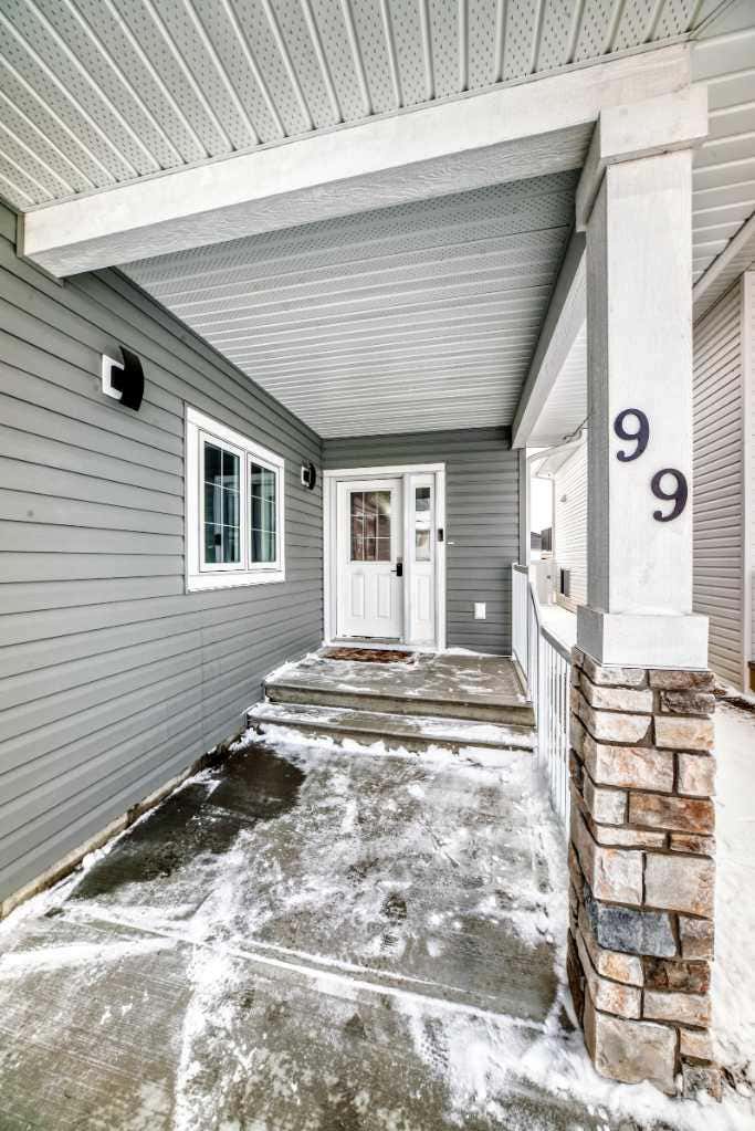 Photo of 99 livingston Close, Red Deer, AB T4R 0J9 (MLS # A2328489)