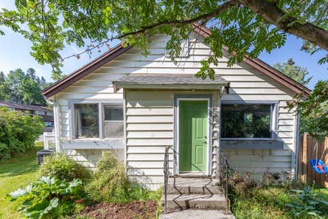 Photo of 115 Meadow Drive, Hinton, AB T7V 1N8 (MLS # A2332560)