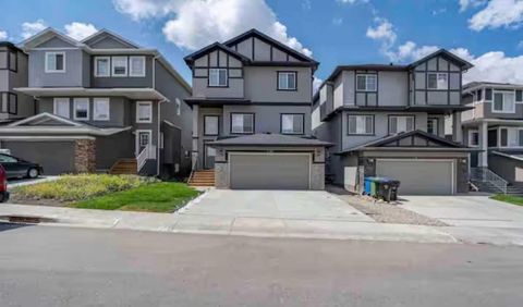 Photo of 131 Sherview Grove NW, Calgary, AB T3R 0Y4 (MLS # A2319383)