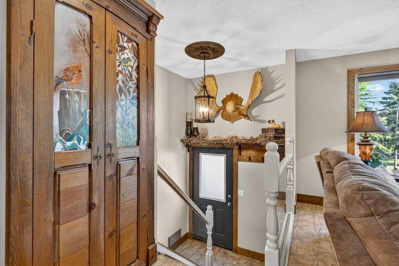 216 Castleridge Drive NE