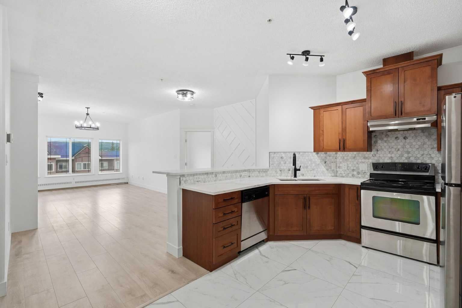 30 Discovery Ridge Close SW 531