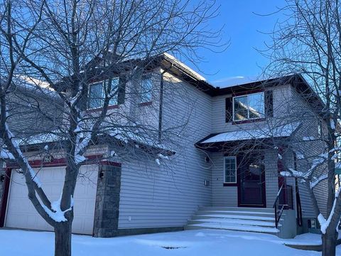 160 Rockywood Park NW Calgary AB T3G 5S1