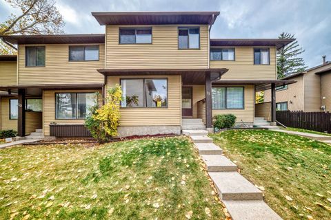380 Bermuda Drive NW #11 Calgary AB T3K 2B2