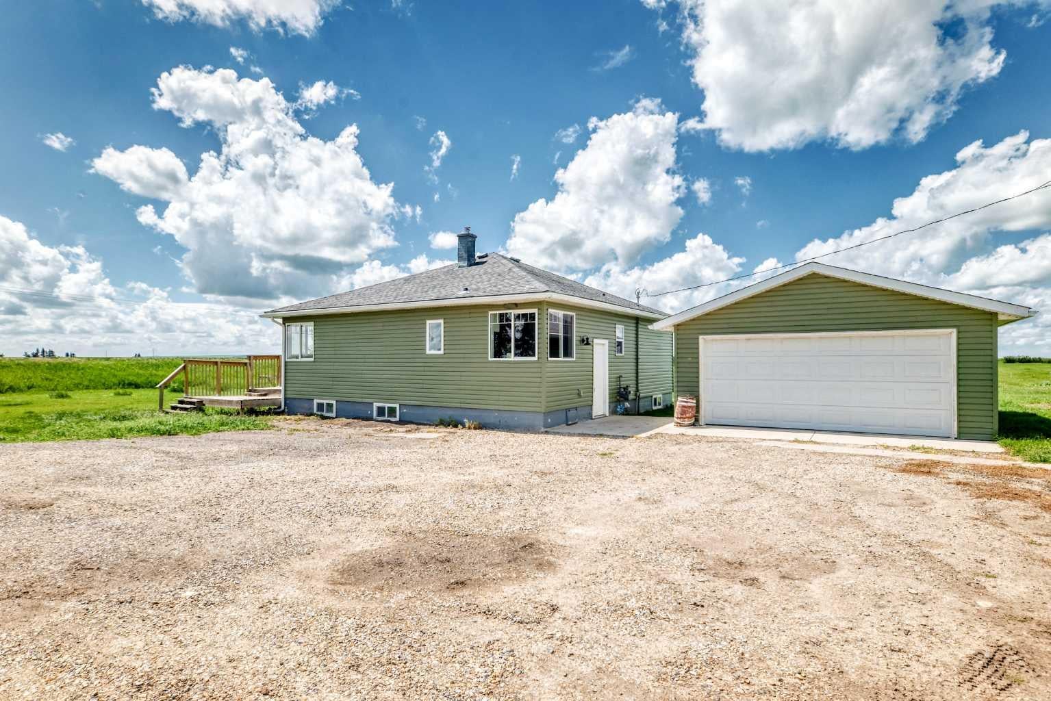 225074 Highway 561