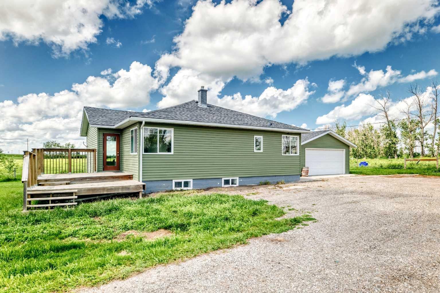 225074 Highway 561