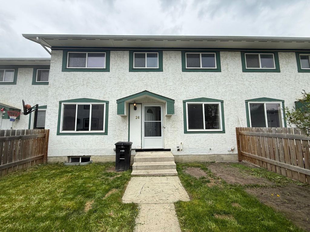 Photo of 110 TAMARACK Avenue #26, Hinton, AB T7V 1C5 (MLS # A2316808)