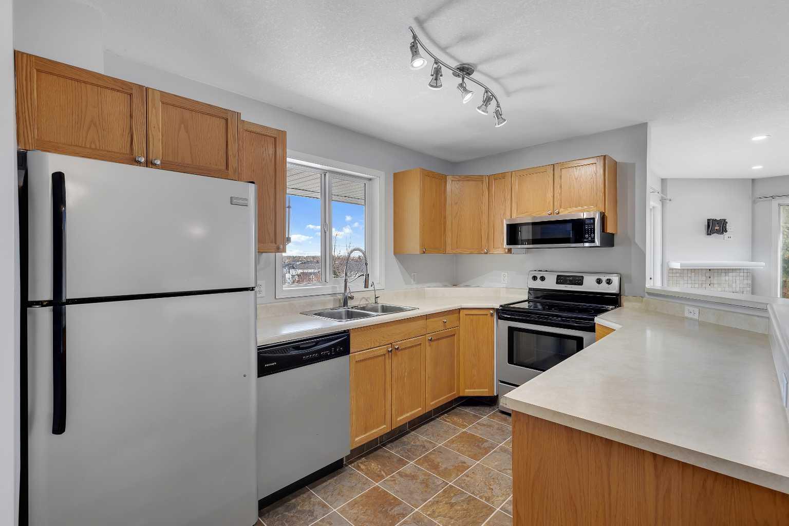 20 Harvest Rose Park NE 2302