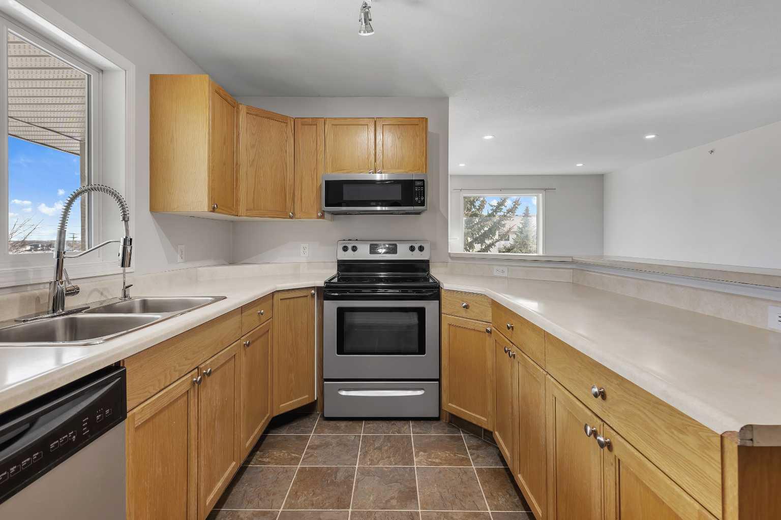 20 Harvest Rose Park NE 2302